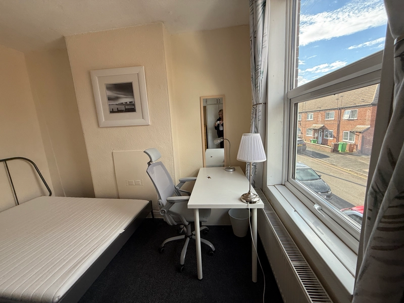 Claude Street 2 bed, 2 bath  - Spare Rooms NG7 2LA - Thumbnail 14